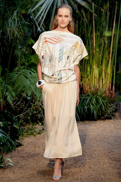 Look 19